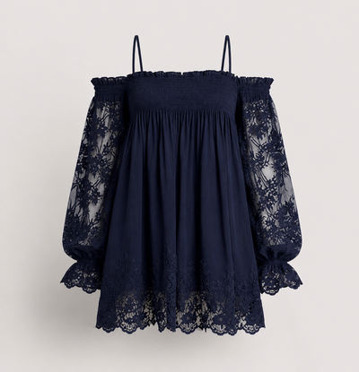 Vestido corto de encaje con hombros descubiertos